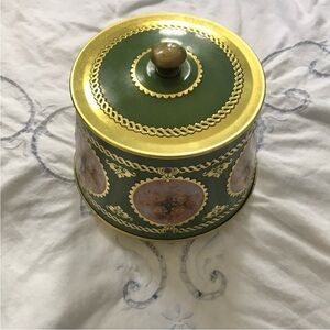 Floral Vintage Tin